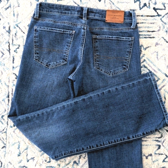 Lucky Brand Denim - Lucky Brand Sweet Boot Cut Jeans  Sz 6 like new!